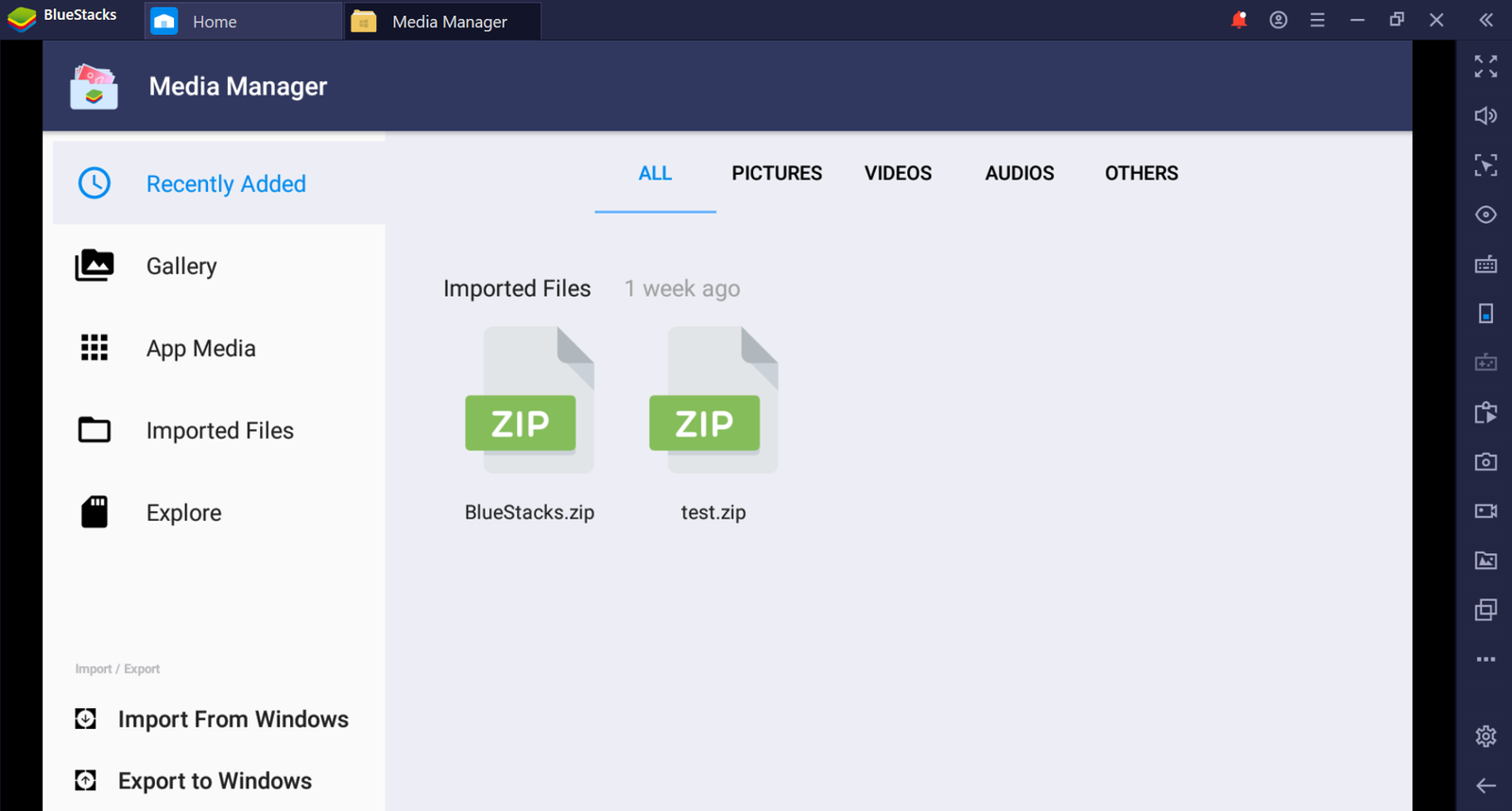BlueStacks: Media Manager de BlueStacks con el menu lateral (Recientes, Galeria, App Media, Importados) y la vista de arch